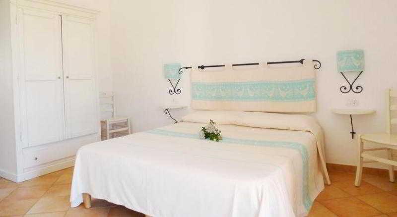 Borgo Dei Pescatori Hotel Aglientu Eksteriør billede