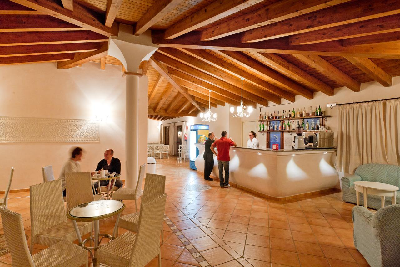 Borgo Dei Pescatori Hotel Aglientu Eksteriør billede