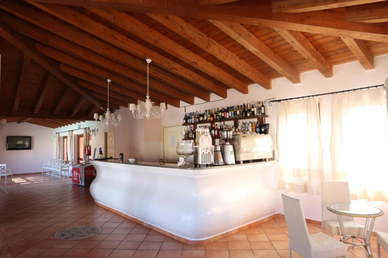 Borgo Dei Pescatori Hotel Aglientu Eksteriør billede