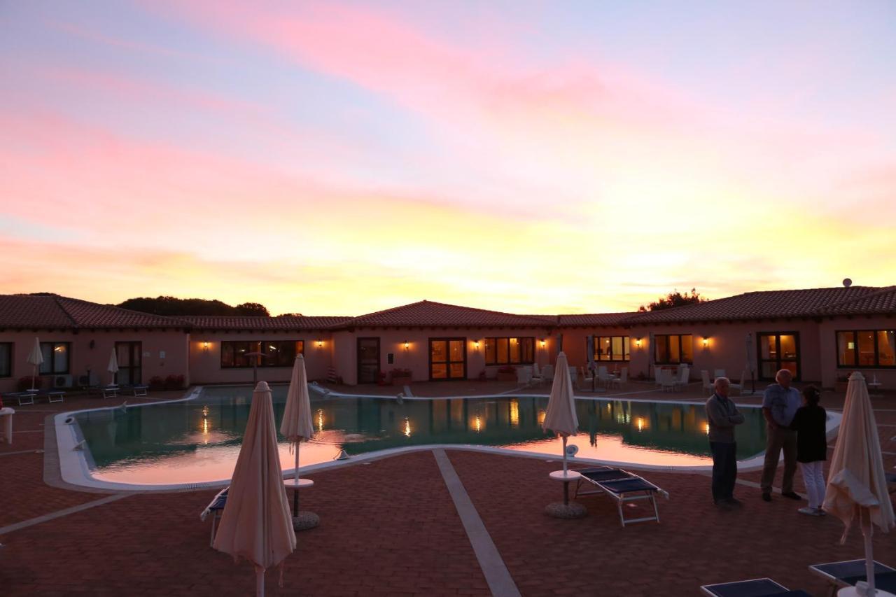 Borgo Dei Pescatori Hotel Aglientu Eksteriør billede